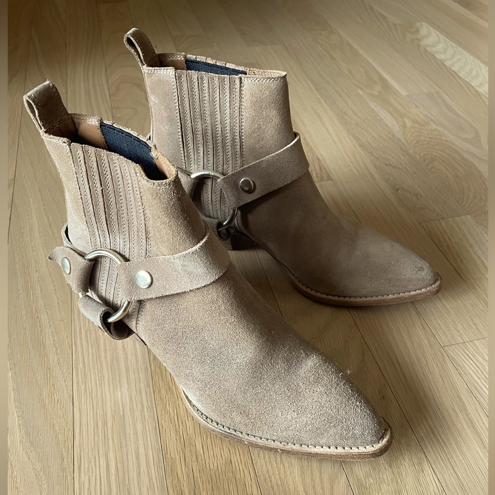Frye Modern Harness Chelsea Boot worn once. Beautiful boot! Made in Italy.
